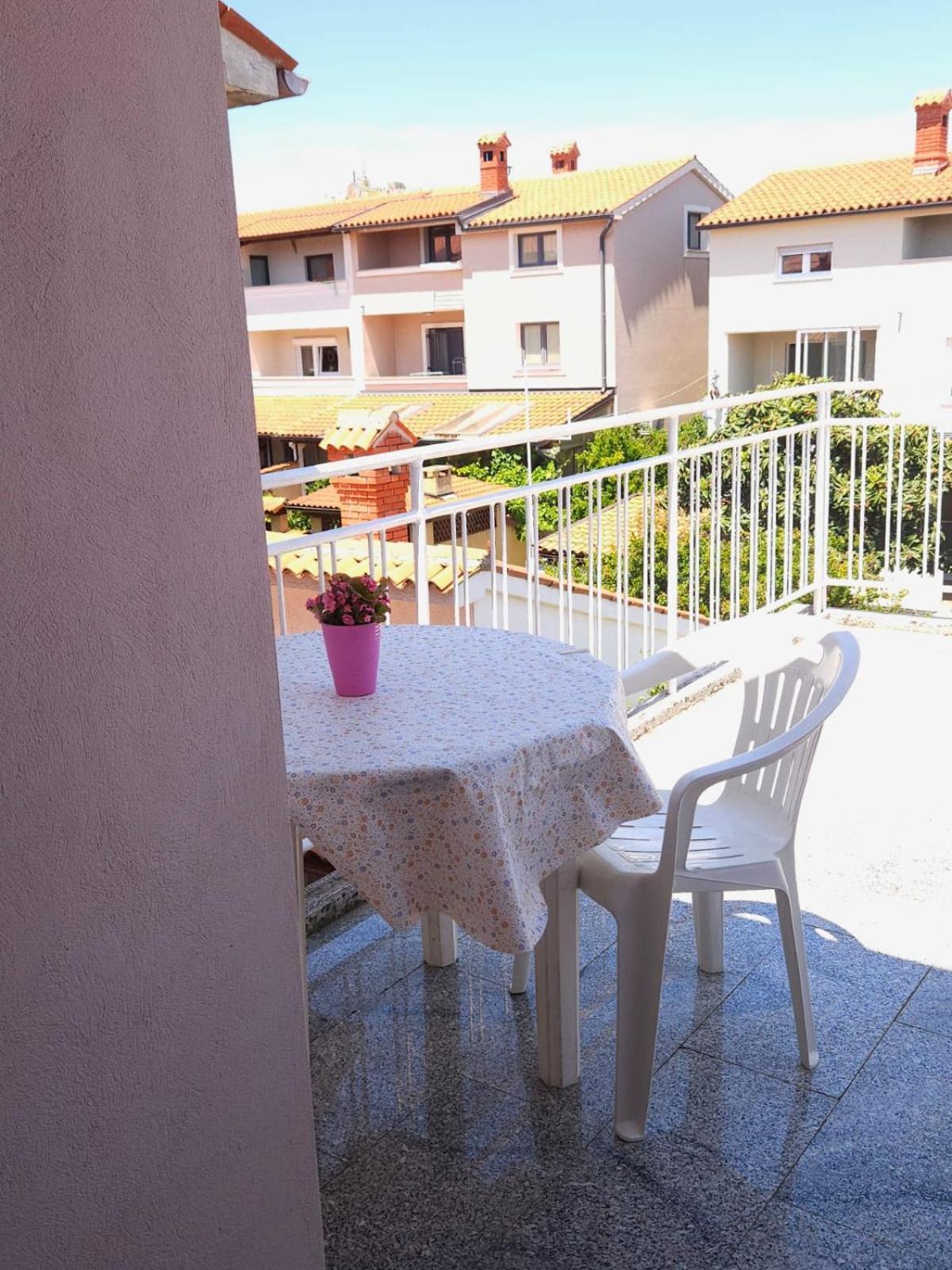 Lorena Apartments In Pola Esterno foto