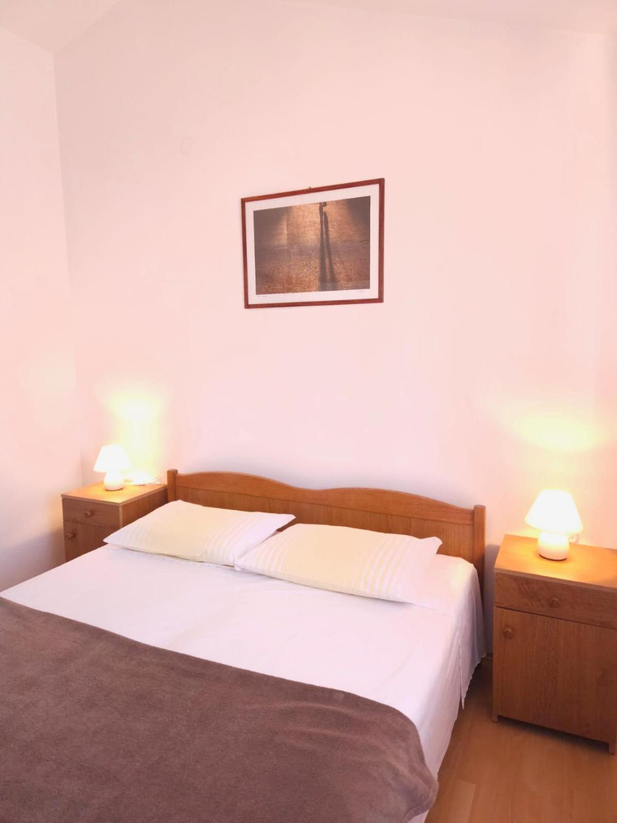 Lorena Apartments In Pola Esterno foto