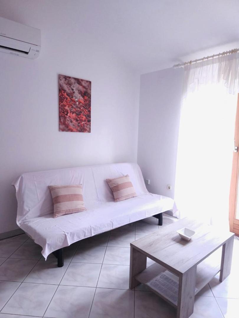 Lorena Apartments In Pola Esterno foto